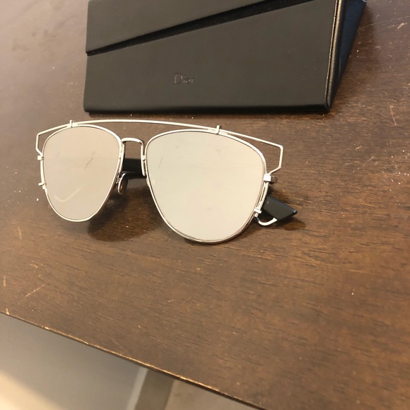 Christian Dior Technologic Sunglasses - Picture 3 of 8